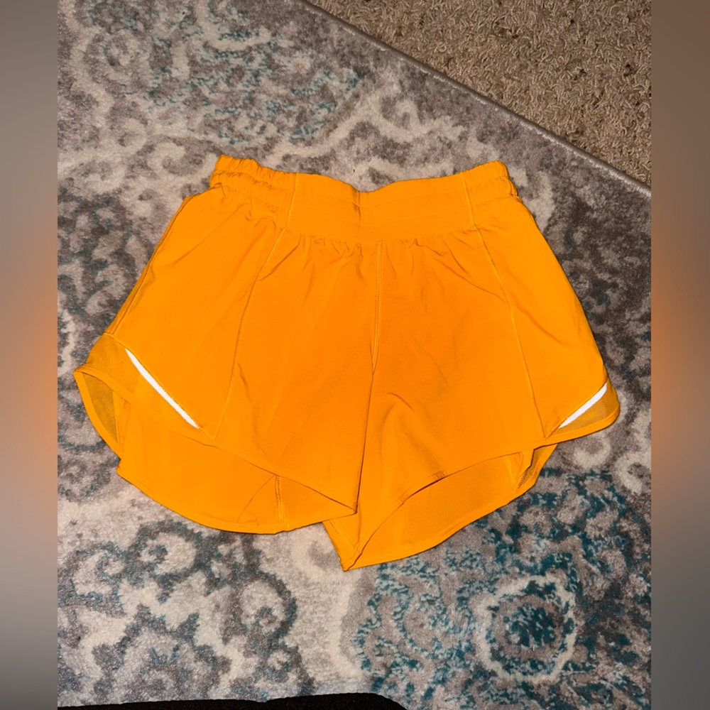 lululemon hotty hot 4inch! Super fun and bright color, not sold in store anymore
